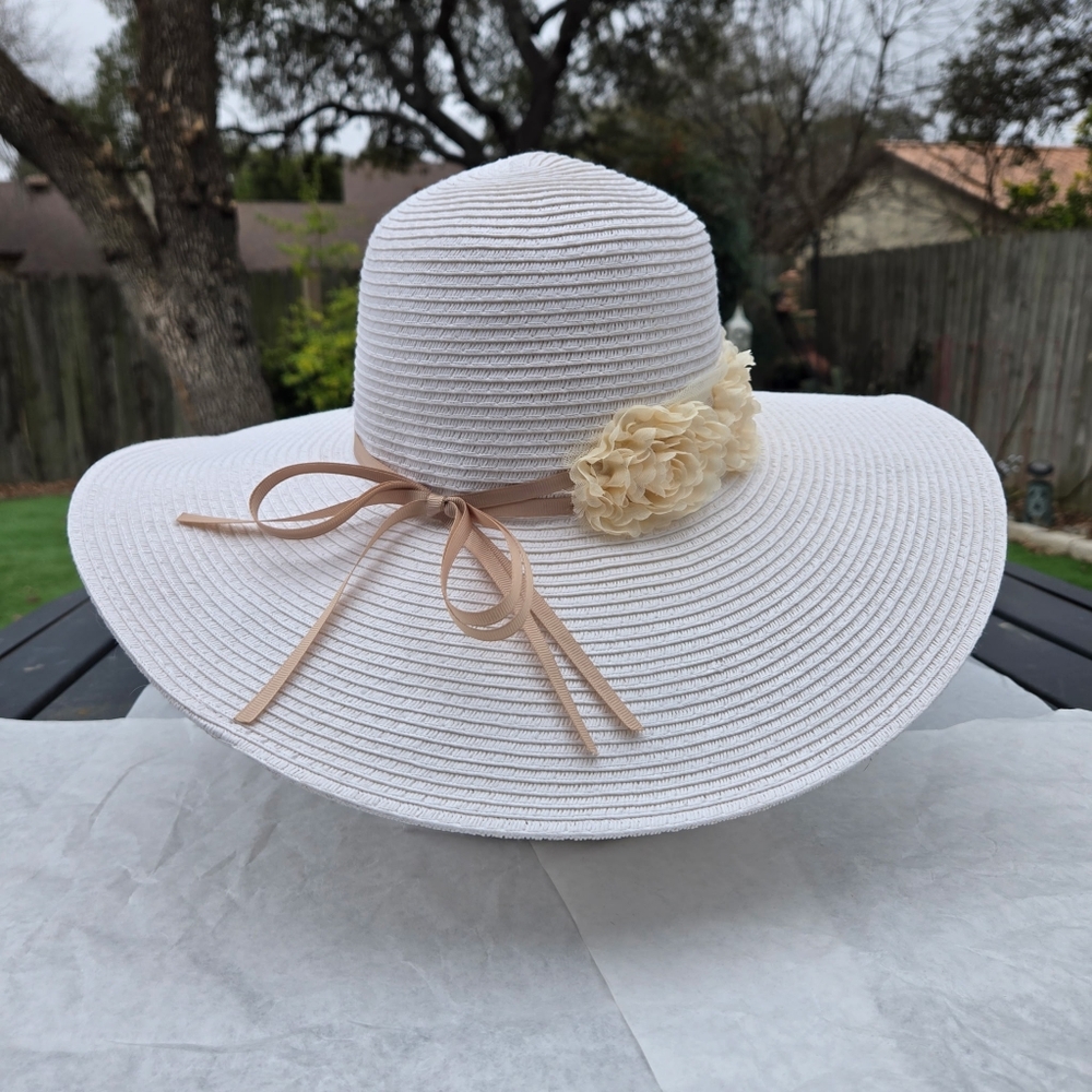 August Hats Wide Brim Hat Elegant Whimsical Woven 100% Paper - Picture 3 of 10
